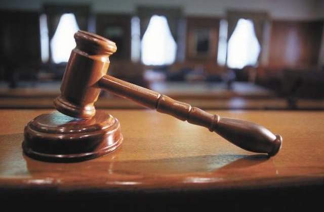 web1_WEB_courtroom_gavel_0